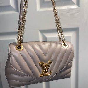 LV NEW WAVE CHAIN BAG